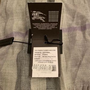 NWT Authentic Burberry Scarf Grey